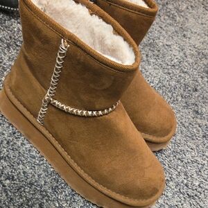 Arizona Jean Company Tan Winter Boots